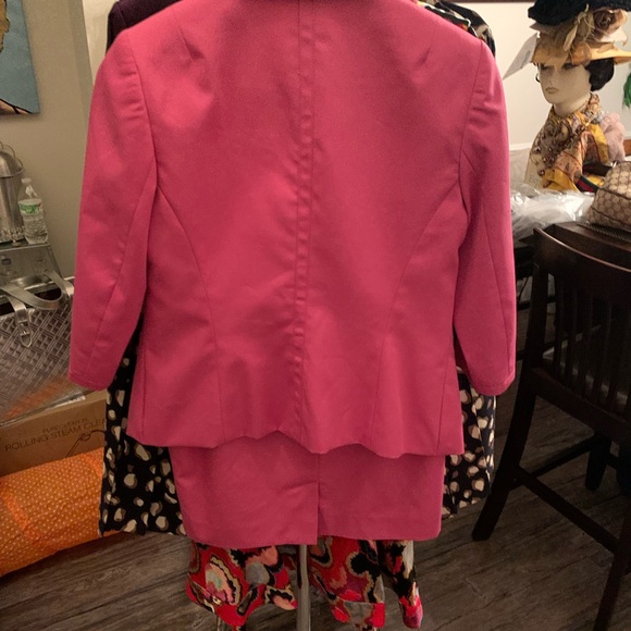 Trina Turk size 4 pink 2pc set - Picture 5 of 8